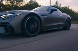 Del Piero al volante della Mercedes-AMG SL per un'intervista particolare