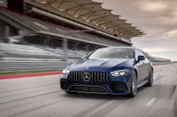 Mercedes-AMG GT Coupè 4: fino a 639 CV per l’anti Porsche Panamera