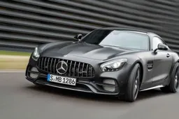 Daimler e Mercedes non abbandonano i motori tradizionali: ecco come stanno le cose