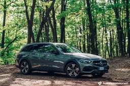 Mercedes Classe C All Terrain: prova su strada, interni, motori e prezzi