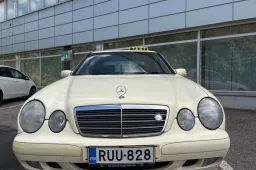 Questa Mercedes Classe E ha più di 2 milioni di km: non ci credono neanche le autorità