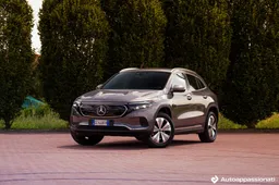 Mercedes-Benz EQA 250: dimensioni, interni, batteria, prezzi, prova su strada