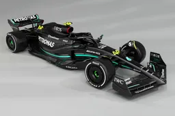 Mercedes W14: è lei la sfidante della SF-23? Look total black, come nel 2020