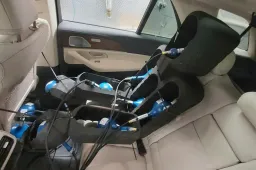 Le auto elettriche emettono radiazioni? Ecco la verità da uno studio