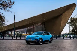 Prova Nissan Micra 2026: l'elettrica giapponese è agile e convince. Occhio agli incentivi
