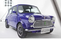 Elettrica e minimal, la nuova veste della Mini classica