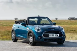 Mini Cabrio Sidewalk: nuovi spunti in vista della bella stagione