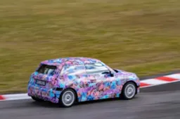 MINI elettrica 2024: ufficiali le Cooper E ed SE, quanti cavalli hanno