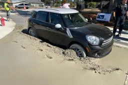 Ruba una Mini Cooper e finisce nel cemento fresco: ecco cos’è accaduto