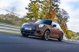 Una Mini John Cooper Works elettrica? Al via i test per le nuove versioni