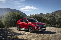 Nuovo Mitsubishi Eclipse Cross Diesel: debutta il nuovo 2.2 DiD