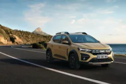 Mercato auto giù in Italia a settembre: sorridono in pochi, appello al governo