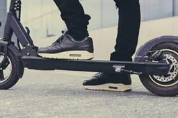 Codice della strada 2021: niente norme sui monopattini. L’attacco del Codacons