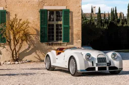 Midsummer, ecco la barchetta firmata da Morgan e Pininfarina