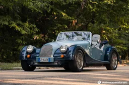 Morgan Plus Four: prova su strada, dimensioni, interni, motore, prezzi