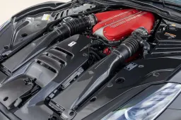 Ferrari e il futuro del V12: un nuovo brevetto rivoluzionario