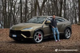 Prova su strada Lamborghini Urus SE: è lei la regina dei Super SUV?