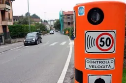 Ancona: una Ford Focus beccata a 703 km/h (per colpa dell'autovelox)