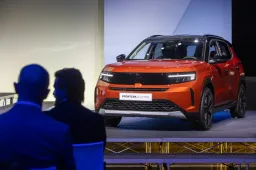 Nuova Opel Frontera: elettrica o ibrida, anche a 7 posti. I prezzi in Italia