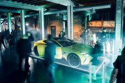 Nuova Aston Martin Vantage 2025: abbiamo visto dal vivo la V8 da 665 CV