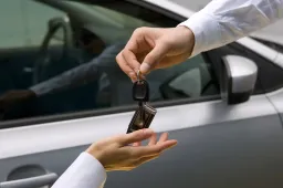 Noleggio a lungo termine in crescita: +13,3% nel 2025, ma Diesel ed elettriche sono il nodo critico