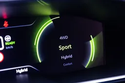 La modalità Sport della Peugeot 508 PSE cambia le carte in tavola