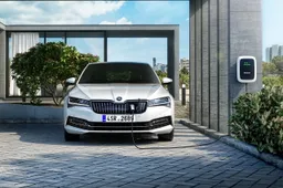 La nuova Skoda Superb in anteprima italiana a Parco Valentino 2019