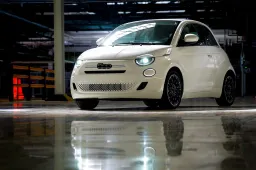 Stellantis rilancia l’Italia: 400 assunzioni a Mirafiori e nuovi investimenti sulle ibride