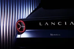 Nuova Lancia Ypsilon 2024: si mostra il posteriore, manca sempre meno al debutto