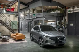 Elettrico sì, ma anche termico: l’esempio di Mercedes EQA e GLA