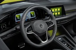 Volkswagen: tornano i comandi al volante fisici su Golf e Tiguan