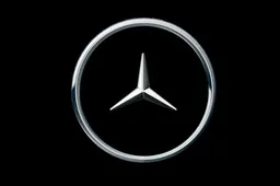 Mercedes cambio logo per il Coronavirus