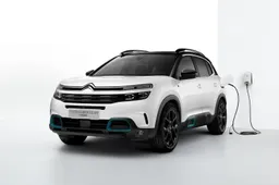 C5 Aircross Hybrid: in arrivo la versione ibrida del SUV francese