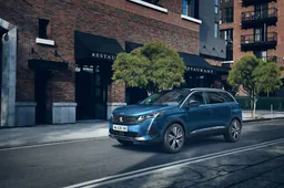 Nuova Peugeot 5008 2021: aperti gli ordini. Prezzi e allestimenti