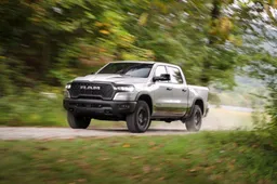 RAM 1500 2025: addio V8, spazio ai V6 Hurricane (aspettando l'elettrico)
