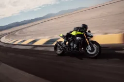 Speed Triple 1200 RX: arriva la Triumph più estrema di sempre