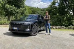 Primo contatto Omoda 9: la sua forza è il prezzo (e il comfort)