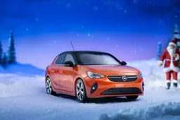 La nuova Opel Corsa-e accende le luci del Natale