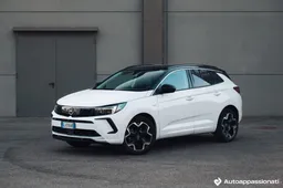 Opel Grandland 2022: prezzo, bagagliaio, dimensioni, interni, prova su strada