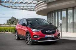Opel Grandland X Hybrid4: al via la produzione della prima Opel ibrida plug-in