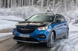 Opel tra sicurezza e comfort: ecco come si affronta il rigido inverno