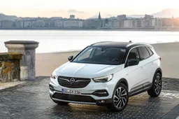 Opel Grandland X Ultimate | Prova su strada in anteprima