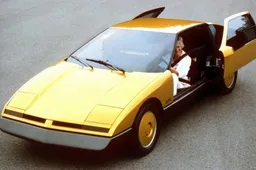 Opel GT2: dalla matita di Michelotti la concept car del fulmine