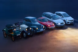 Fari alogeni, fari xenon e fari LED: la storia dei fari Opel