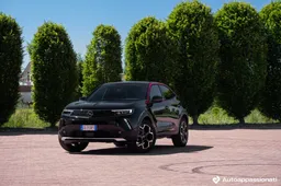 Opel Mokka 1.2 130 CV AT8: prova su strada, interni, motore, prezzi