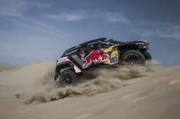 Dakar tappa 3: Al-Attiyah riscatta la Toyota, al comando Peterhansel