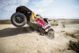 Dakar tappa quattro: Sébastien Loeb rilancia le ambizioni Peugeot