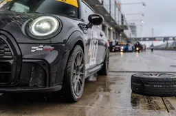 Il nuovo logo Mini John Cooper Works ha debuttato nel motorsport