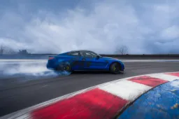 BMW M4 CS Edition VR46: l’edizione speciale creata per il “Dottore”