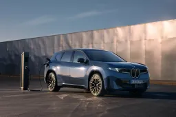 La nuova BMW iX3: il primo sguardo alla Neue Klasse di BMW